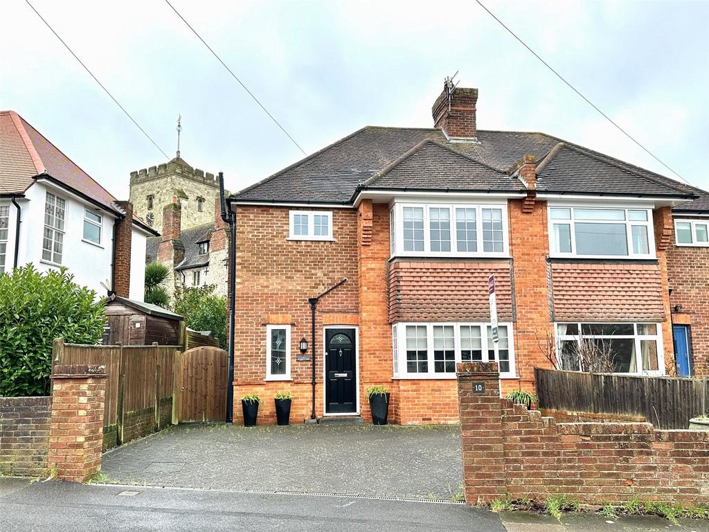 Lawns Avenue, Old Town, Eastbourne, BN21 3 bed semidetached house £