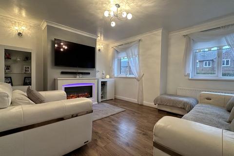 2 bedroom ground floor flat for sale, Rutland Road, Hebburn, Tyne and Wear, NE31 2DU