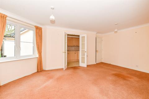 1 bedroom flat for sale, Hadlow Road, Tonbridge, Kent