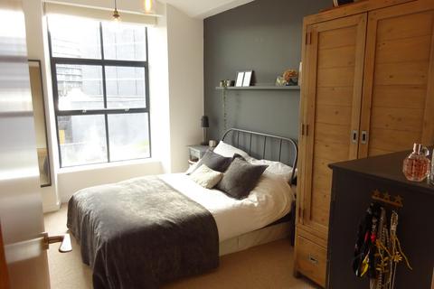 2 bedroom flat to rent, Neptune Street, Leeds, West Yorkshire, UK, LS9