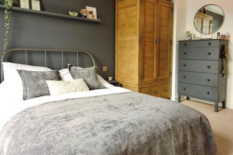 undefined, Roberts Wharf, Neptune Street, Leeds, West Yorkshire, LS9