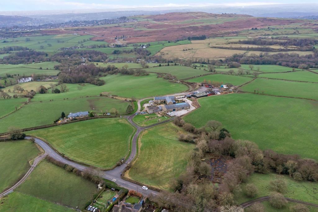 Goose Lane, Hawksworth, Leeds, West Yorkshire, LS20 3 bed detached