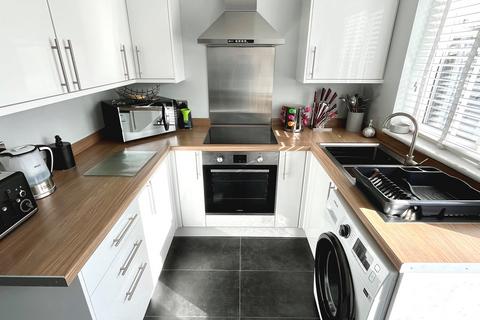 24 Mount Road, Chessington, KT9 1JG