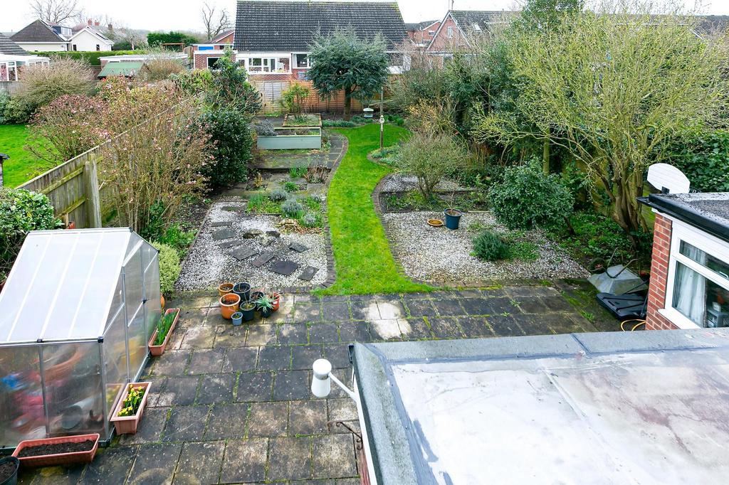 Londesborough Road, Market Weighton, York, YO43 3HN 4 bed detached