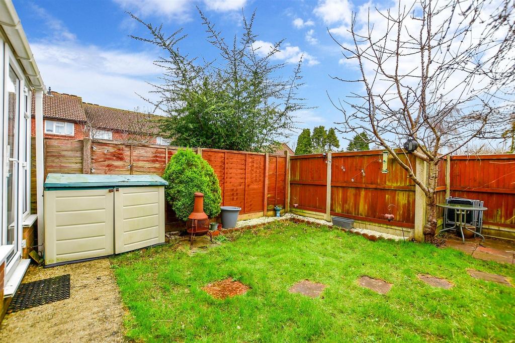 Churchill Walk, Hawkinge, Folkestone, Kent 2 bed semidetached house