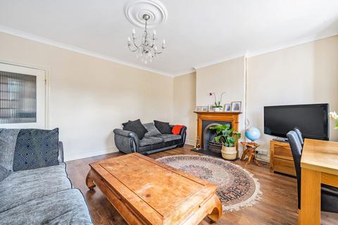 2 bedroom apartment for sale, Grove Hill, London, E18