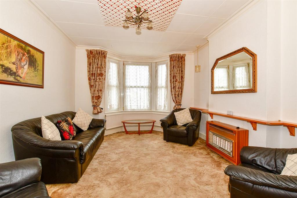 Barden Road, Tonbridge, Kent 3 bed terraced house for sale £450,000