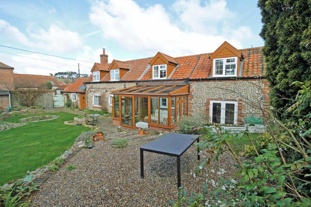 The Street, Kelling NR25 3 bed cottage for sale £650,000