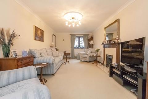 4 bedroom detached house for sale, Norwich Road, Norwich NR14