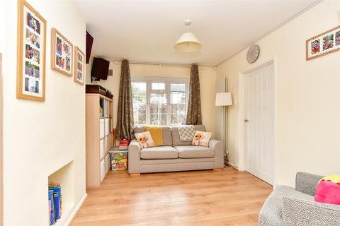 24 Beesfield Lane, Farningham, Dartford, DA4 0BZ