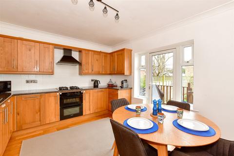 10 Douglas Road, Tonbridge, TN9 2ST