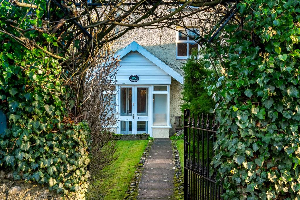 Carnforth, Lancashire LA6 2 bed semidetached house for sale £300,000