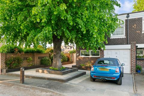 4 bedroom end of terrace house for sale, The Mallards, Staines-Upon-Thames, TW18