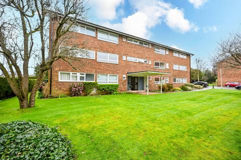 3 bedroom flat for sale, St Margarets, London Road, Guildford, GU1