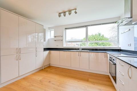 3 bedroom flat for sale, St Margarets, London Road, Guildford, GU1