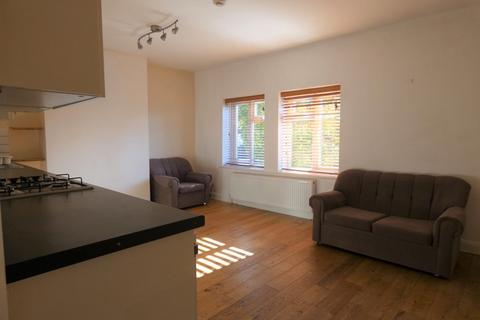 2 bedroom maisonette to rent, Studland Road, Hanwell