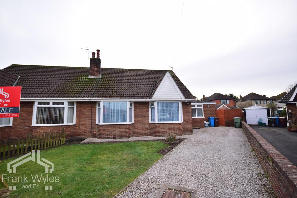Lomond Avenue Lytham St Annes 4 bed semidetached bungalow for sale £