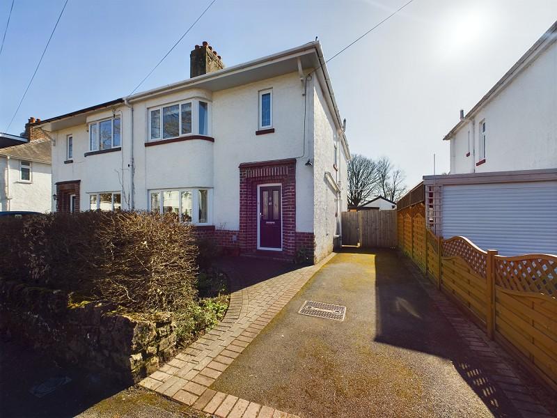 Penydre, Rhiwbina, Cardiff. CF14 3 bed semidetached house for sale