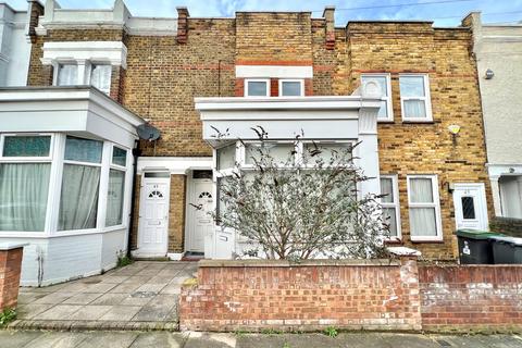 Eleanor Road, London, N11