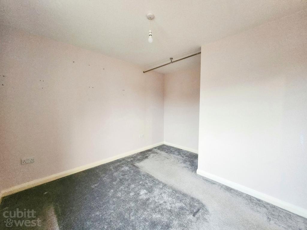 68b28322-Bedroom