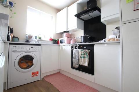 2 bedroom end of terrace house to rent - Ashbourne Court