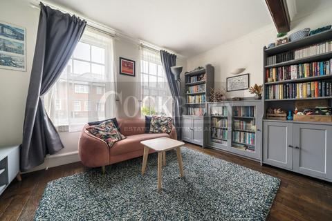 2 bedroom terraced house for sale - Calcott Walk, Mottingham, SE9