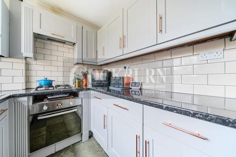 9 Calcott Walk, London, SE9 4BN