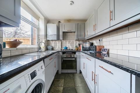 9 Calcott Walk, London, SE9 4BN
