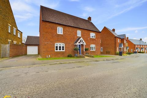4 bedroom detached house for sale, Millers Way, Middleton Cheney OX17