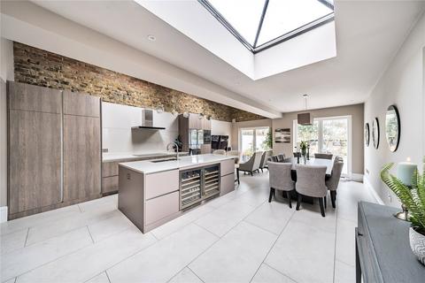93 Gresham Road, Staines-upon-thames, TW18 2FB