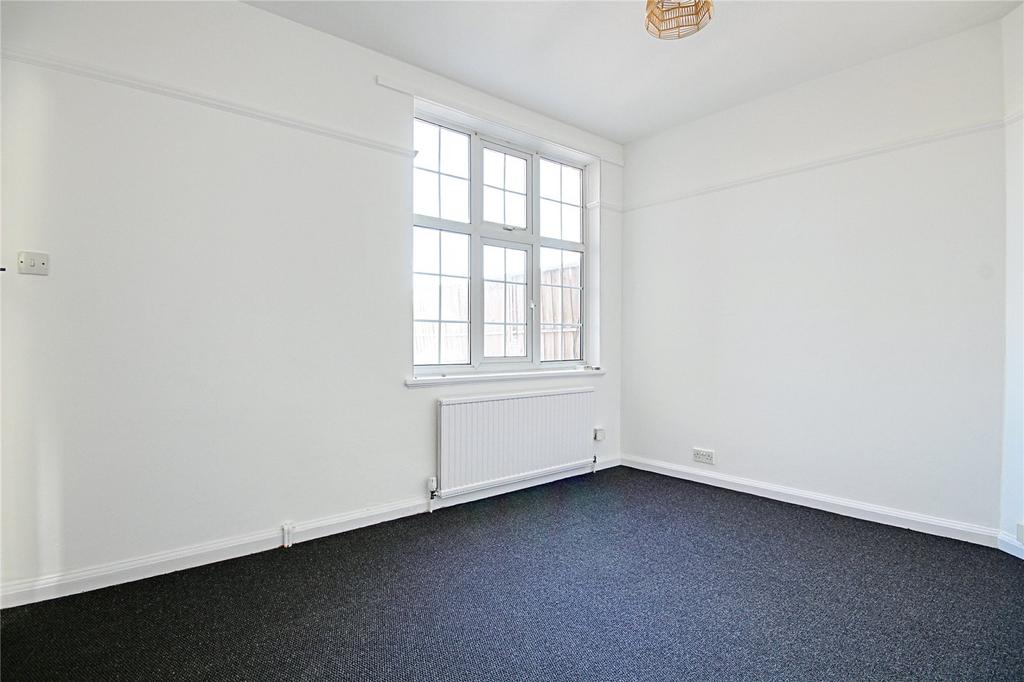 Apartment in London, Edmonton - More