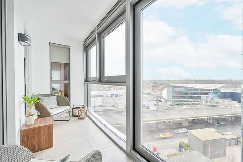 1 bedroom flat for sale, Ealing Road, Brentford, TW8