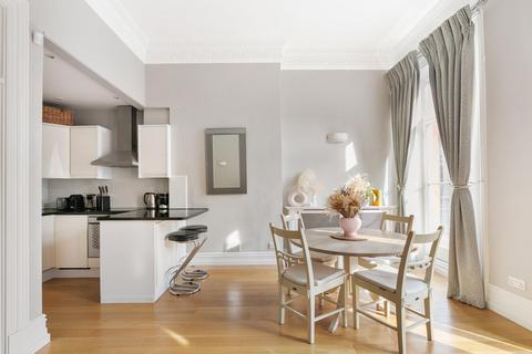 1 bedroom apartment for sale, Rosary Gardens, South Kensington SW7