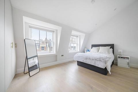 3 bedroom flat to rent, Windmill Street, Fitzrovia, London, W1T