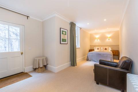 2 bedroom flat to rent, Fitzroy Square, Fitzrovia, London, W1T