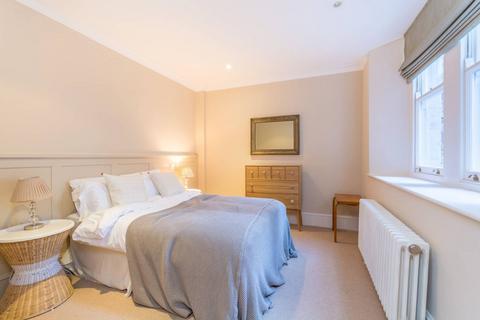 2 bedroom flat to rent, Fitzroy Square, Fitzrovia, London, W1T