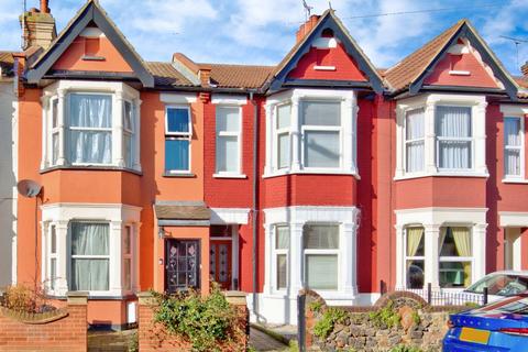 143 Central Avenue, Southend-on-sea, SS2 4DY