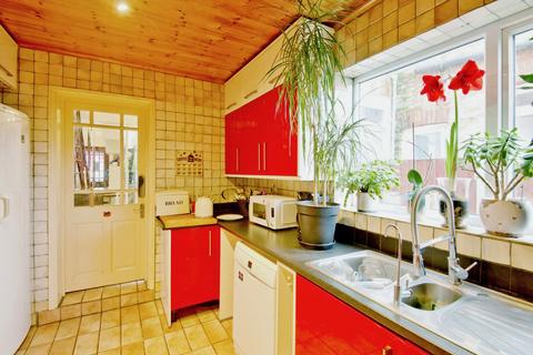 143 Central Avenue, Southend-on-sea, SS2 4DY