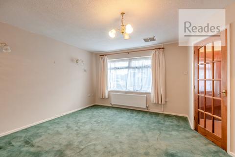 3 bedroom semi-detached house for sale - Celyn Crescent, Saltney CH4 8