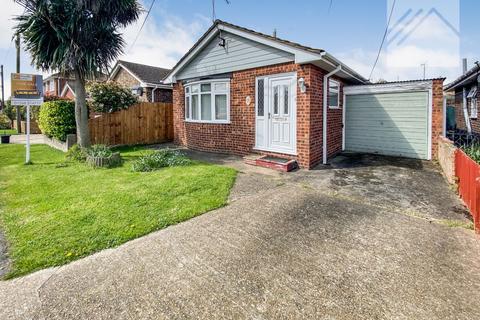 1 bedroom bungalow for sale, Henson Avenue, Canvey Island