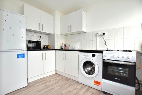 3 bedroom flat for sale, Manchester Road E14