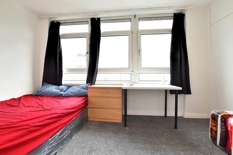 3 bedroom flat for sale, Manchester Road E14