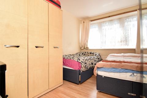 2 bedroom flat for sale, Lindfield Street, London E14