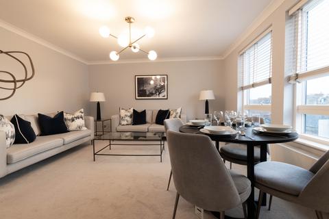 2 bedroom apartment to rent, Fulham Road SW3