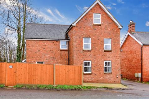 3 bedroom ground floor maisonette for sale, High Street, Horam, Heathfield, East Sussex