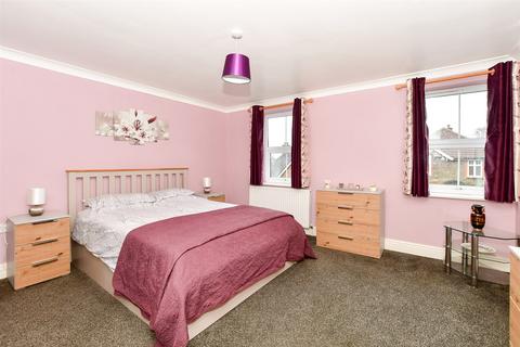 3 bedroom ground floor maisonette for sale, High Street, Horam, Heathfield, East Sussex