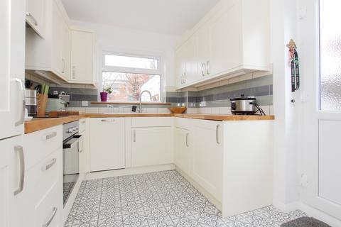 10 Tamar Drive, Oakley, Basingstoke, RG23 7DN