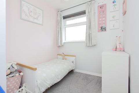 10 Tamar Drive, Oakley, Basingstoke, RG23 7DN