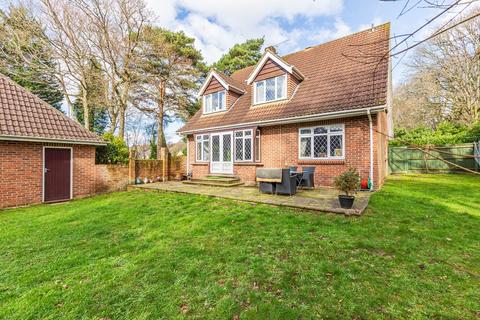 4 bedroom detached house for sale, Airetons Close, Broadstone