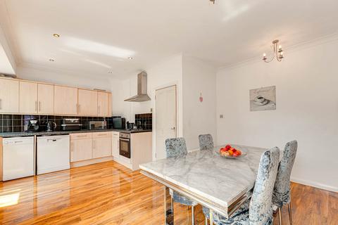 4 bedroom semi-detached house for sale, Olive Avenue, Leigh-on-sea, SS9
